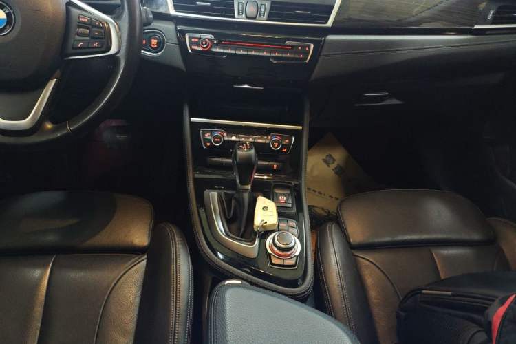 Used BMW 2 Series Active Tourer 2014 220i Luxury Design Package Gear Lever