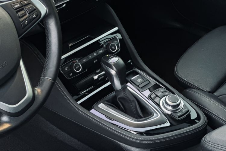 Used BMW 2 Series Active Tourer 2014 220i Luxury Design Package Gear Lever