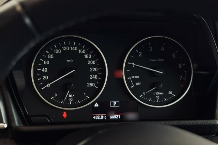 Used BMW 2 Series Active Tourer 2014 220i Luxury Design Package Instrument Cluster