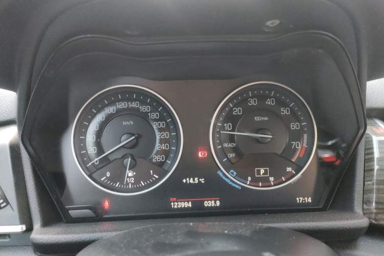 Used BMW 2 Series Active Tourer 2014 220i Luxury Design Package Instrument Cluster