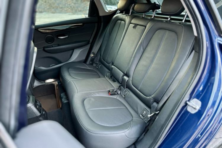 Used BMW 2 Series Active Tourer 2014 220i Luxury Design Package Interior 8