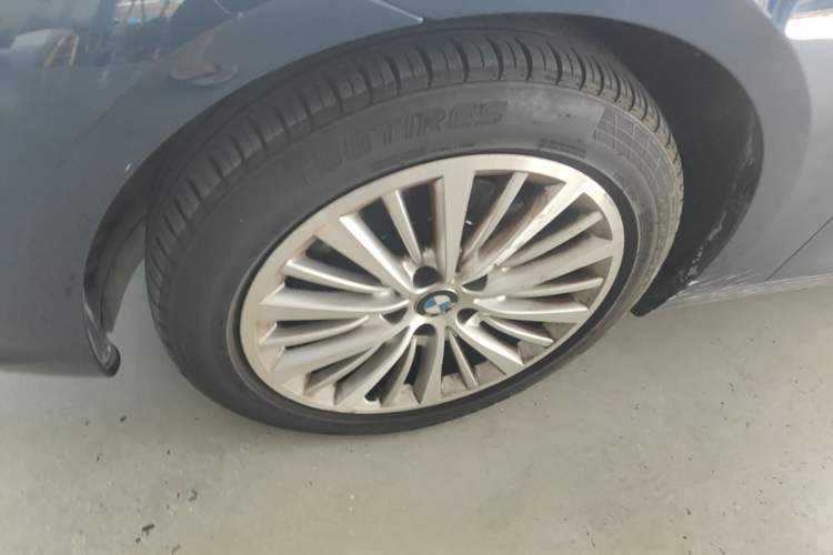 Used BMW 2 Series Active Tourer 2014 220i Luxury Design Package Left Front Wheel Hub