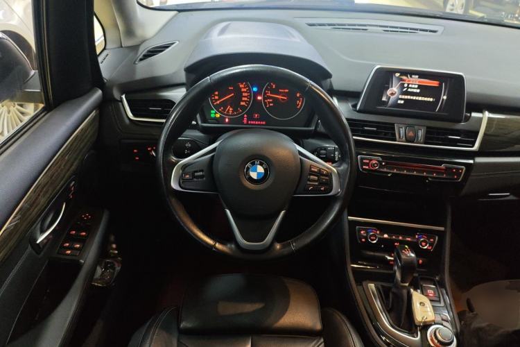 Used BMW 2 Series Active Tourer 2014 220i Luxury Design Package Steering Wheel
