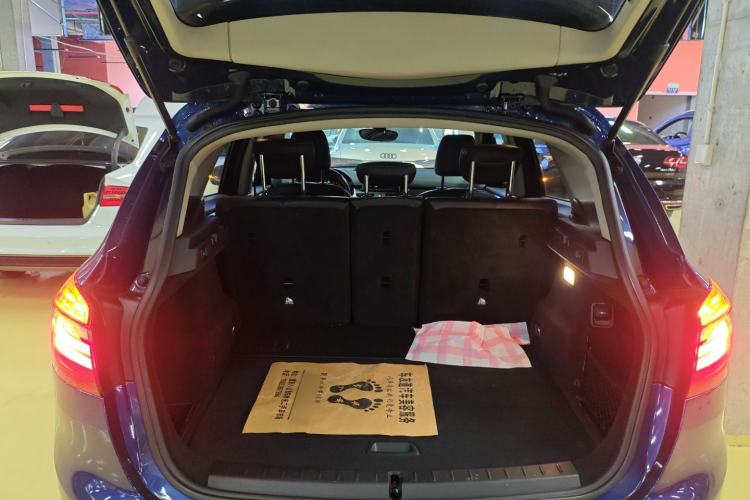 Used BMW 2 Series Active Tourer 2014 220i Luxury Design Package Trunk