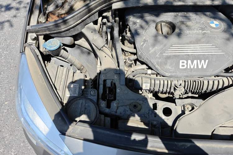 Used BMW 2 Series Active Tourer 2014 220i Luxury Design Package Engine Bay Right