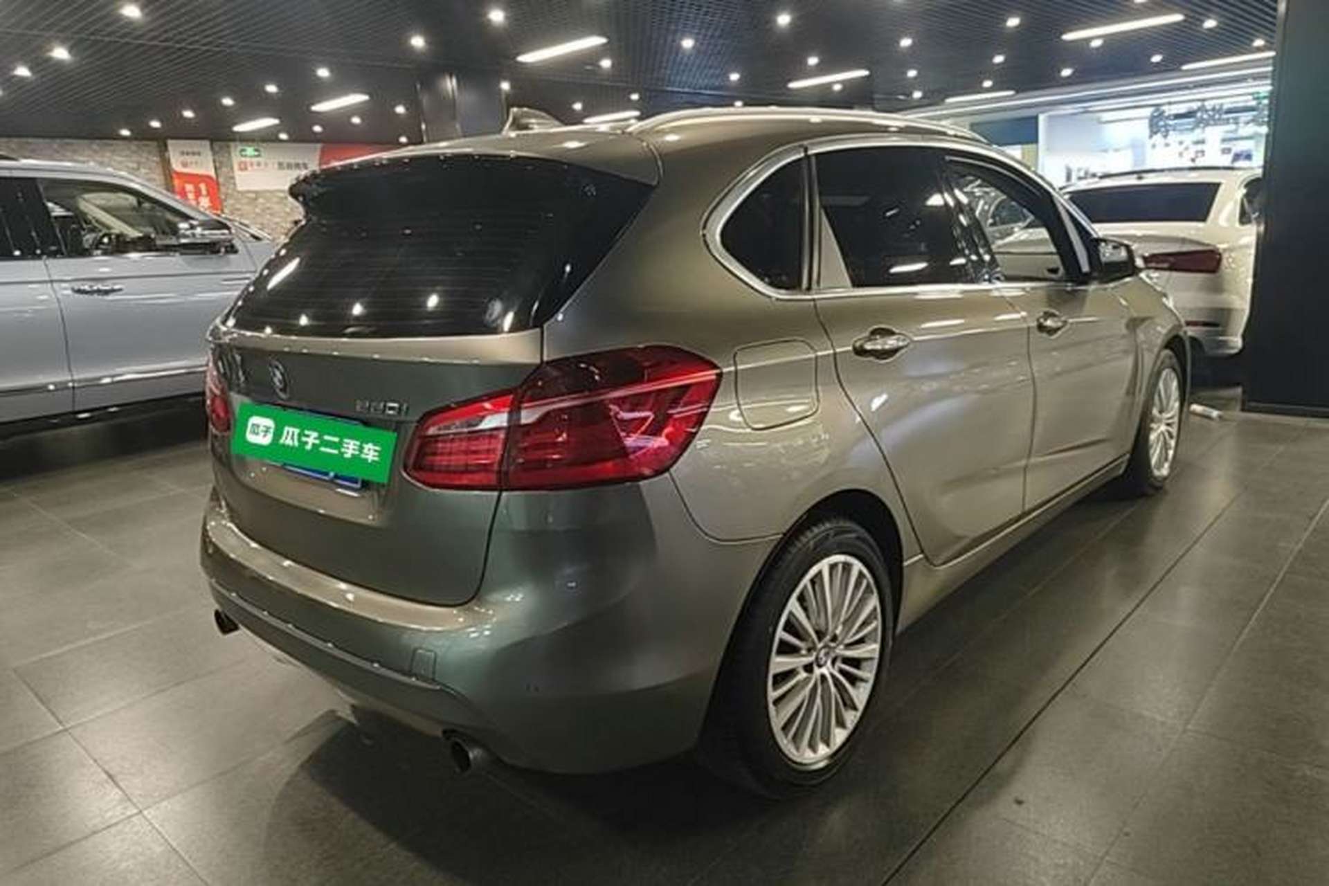 Used BMW 2 Series Active Tourer 2014 220i Luxury Design Package Rear Right 45 Deg