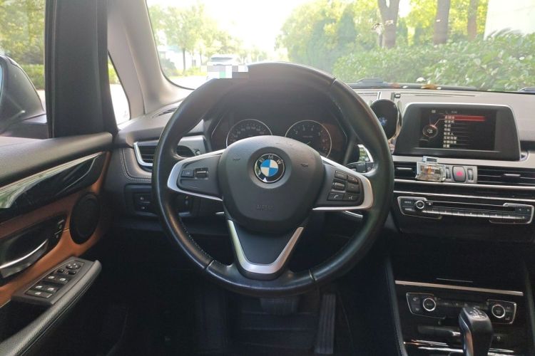 Used BMW 2 Series Active Tourer 2014 220i Luxury Design Package Steering Wheel