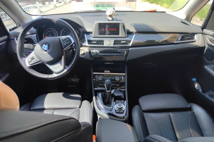 Used BMW 2 Series Active Tourer 2014 220i Luxury Design Package Center Console