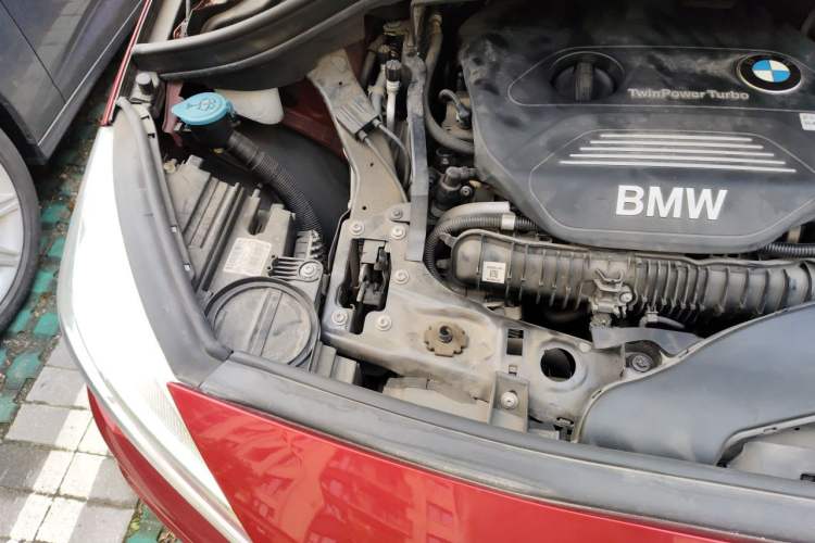 Used BMW 2 Series Active Tourer 2014 220i Luxury Design Package Engine Bay Right