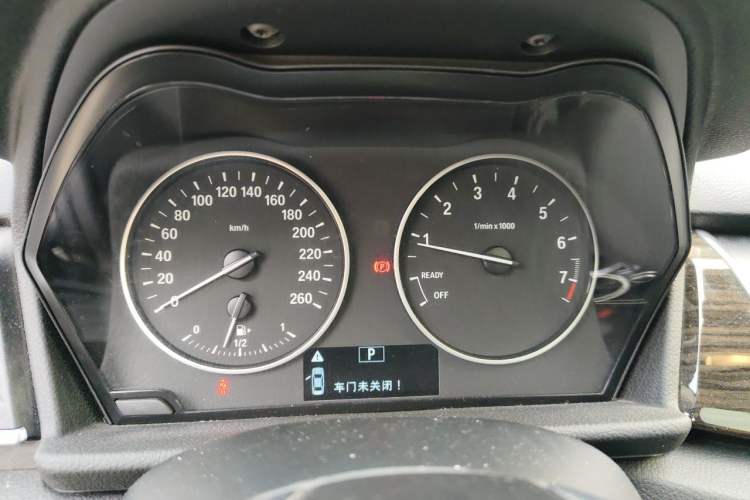 Used BMW 2 Series Active Tourer 2014 220i Luxury Design Package Instrument Cluster