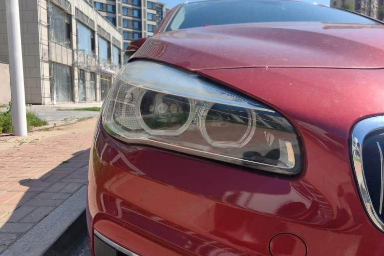 Used BMW 2 Series Active Tourer 2014 220i Luxury Design Package Right Front Headlight