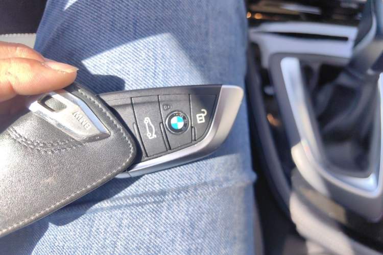 Used BMW 2 Series Active Tourer 2014 220i Luxury Design Package Vehicle Key