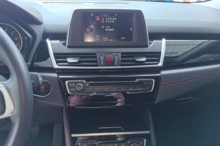 Used BMW 2 Series Active Tourer 2014 220i Luxury Design Package Audio And AC Panel
