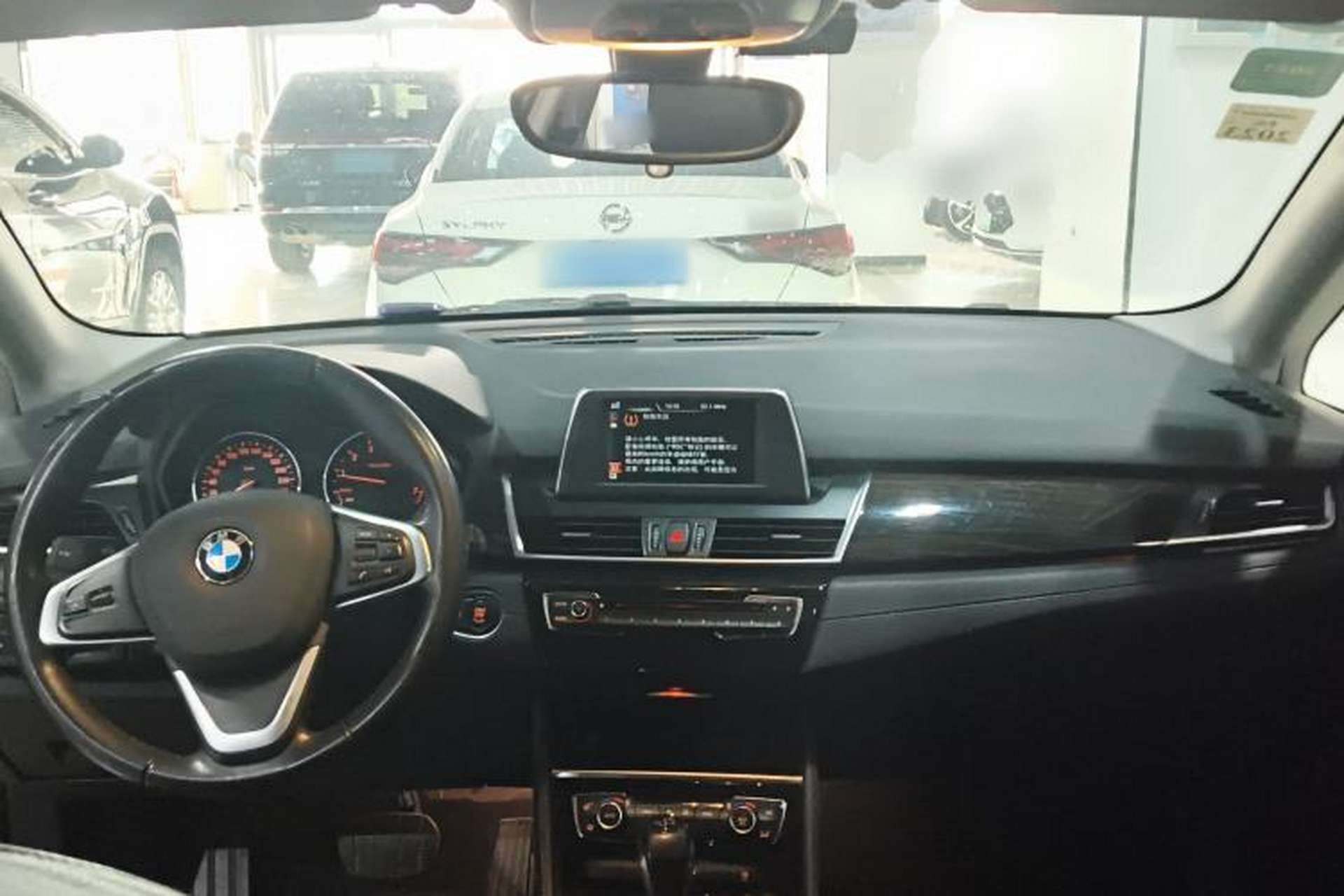 Used BMW 2 Series Active Tourer 2014 220i Luxury Design Package Center Console