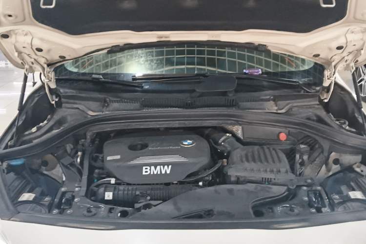 Used BMW 2 Series Active Tourer 2014 220i Luxury Design Package Engine Bay