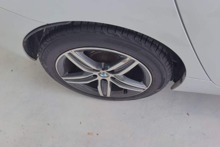 Used BMW 2 Series Active Tourer 2014 220i Luxury Design Package Exterior 5