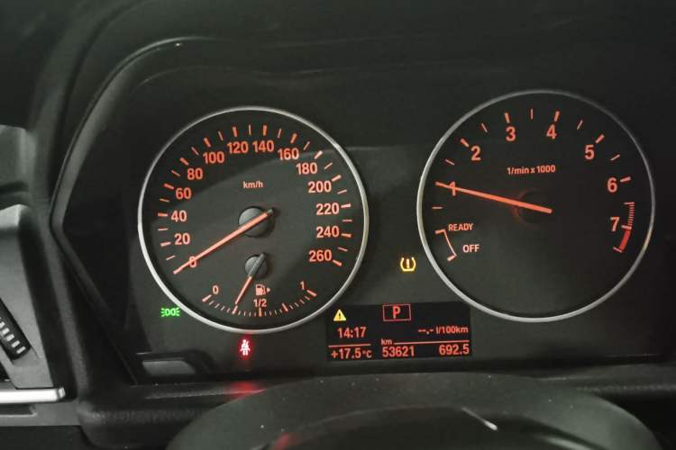 Used BMW 2 Series Active Tourer 2014 220i Luxury Design Package Instrument Cluster
