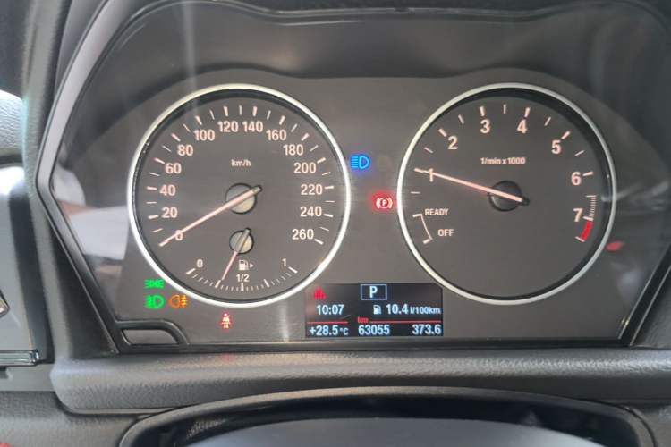 Used BMW 2 Series Active Tourer 2014 220i Luxury Design Package Instrument Cluster