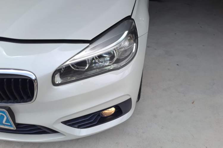 Used BMW 2 Series Active Tourer 2014 220i Luxury Design Package Left Front Headlight