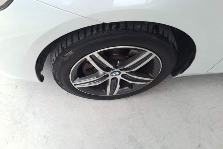 Used BMW 2 Series Active Tourer 2014 220i Luxury Design Package Left Front Wheel Hub