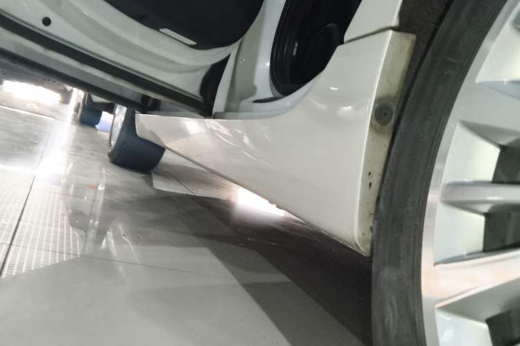 Used BMW 2 Series Active Tourer 2014 220i Luxury Design Package Left Side Sill