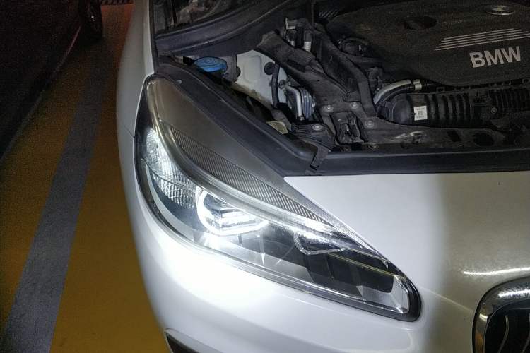 Used BMW 2 Series Active Tourer 2014 220i Luxury Design Package Right Front Headlight