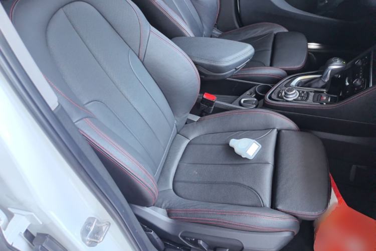 Used BMW 2 Series Active Tourer 2014 220i Luxury Design Package Right Front Seat