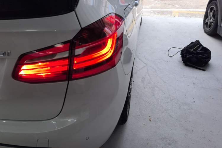 Used BMW 2 Series Active Tourer 2014 220i Luxury Design Package Right Rear Taillight
