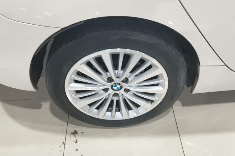 Used BMW 2 Series Active Tourer 2014 220i Luxury Design Package Right Rear Wheel Hub