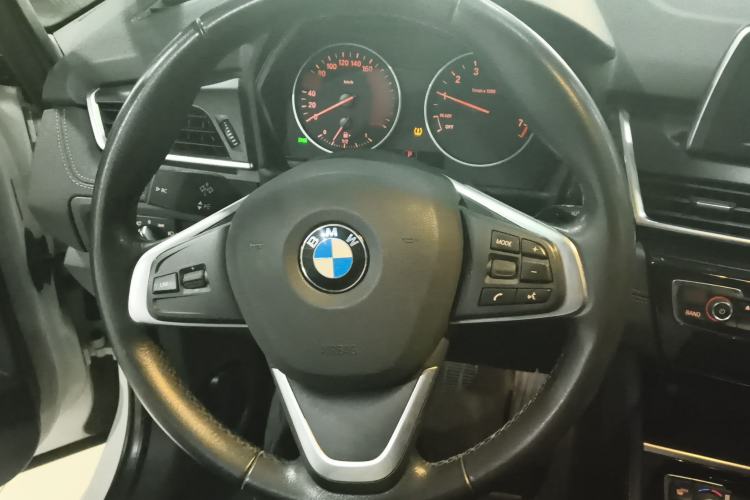 Used BMW 2 Series Active Tourer 2014 220i Luxury Design Package Steering Wheel