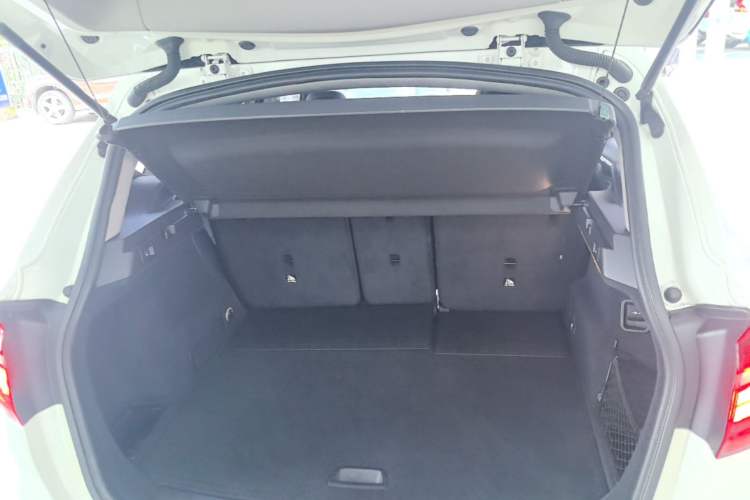 Used BMW 2 Series Active Tourer 2014 220i Luxury Design Package Trunk