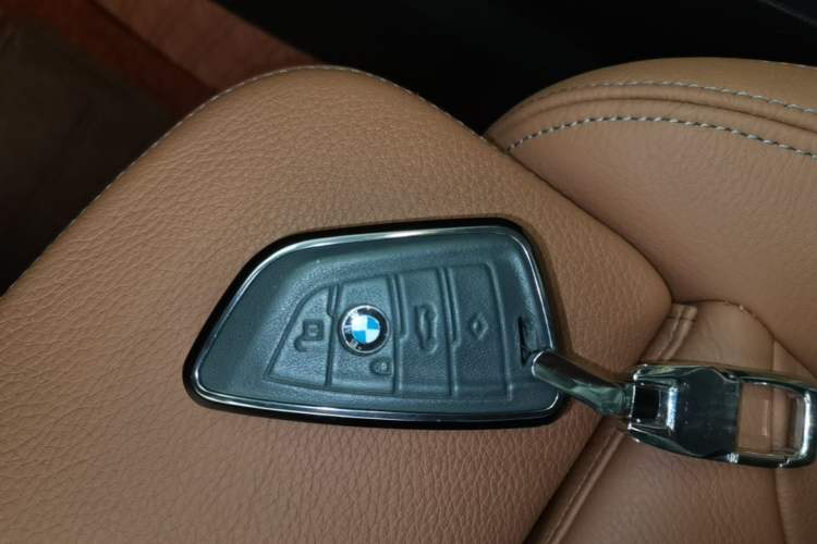 Used BMW 2 Series Active Tourer 2014 220i Luxury Design Package Vehicle Key