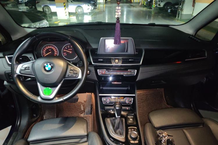 Used BMW 2 Series Active Tourer 2015 218i Sports Design Package Center Console