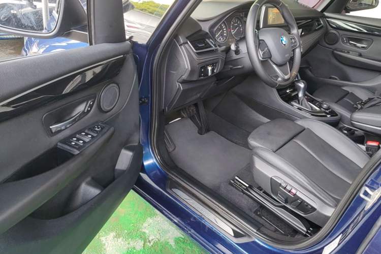 Used BMW 2 Series Active Tourer 2015 218i Sports Design Package Driver Seat