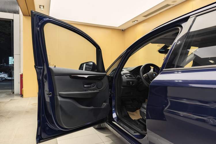 Used BMW 2 Series Active Tourer 2015 218i Sports Design Package Exterior 12