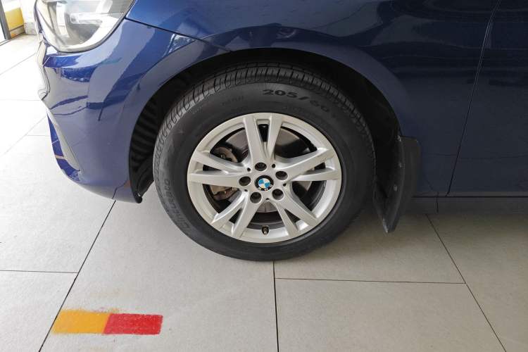 Used BMW 2 Series Active Tourer 2015 218i Leading Model Exterior 2