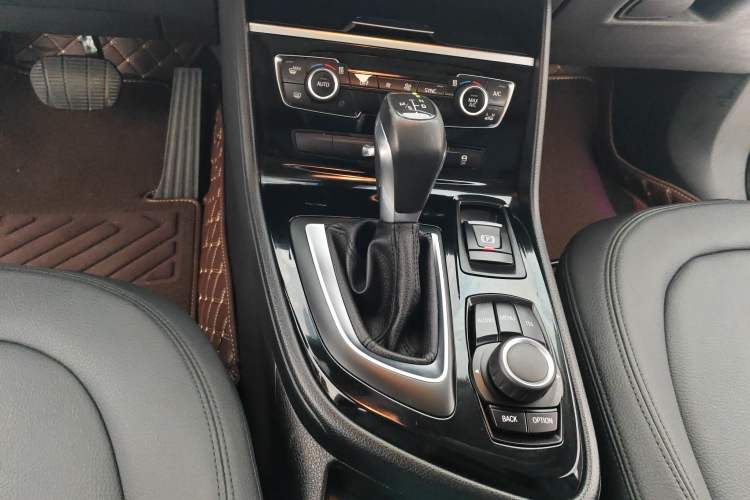 Used BMW 2 Series Active Tourer 2015 218i Leading Model Gear Lever