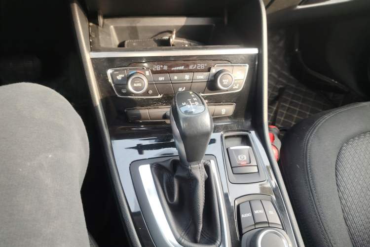 Used BMW 2 Series Active Tourer 2015 218i Leading Model Gear Lever