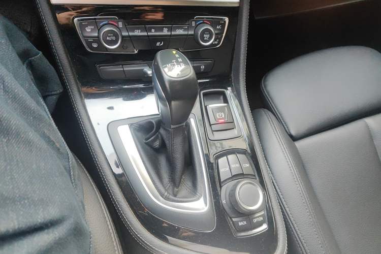 Used BMW 2 Series Active Tourer 2015 218i Sports Design Package Gear Lever
