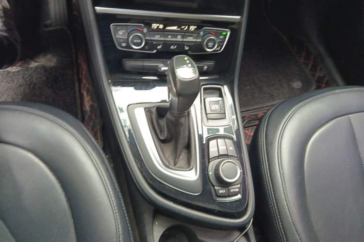 Used BMW 2 Series Active Tourer 2015 218i Leading Model Gear Lever