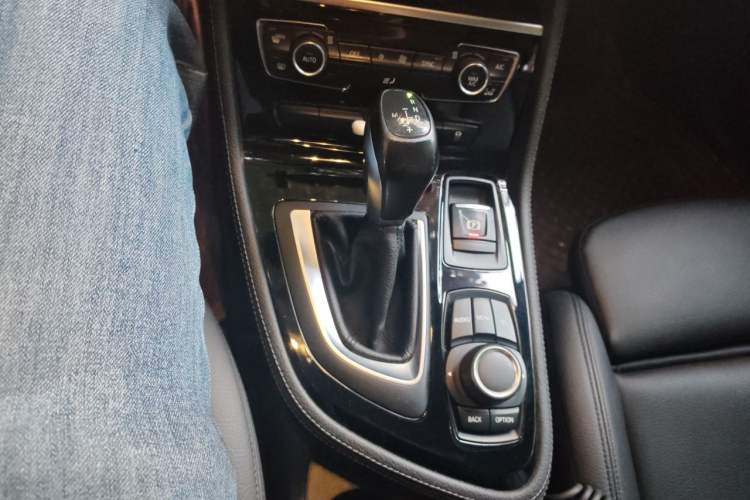 Used BMW 2 Series Active Tourer 2015 218i Sports Design Package Gear Lever