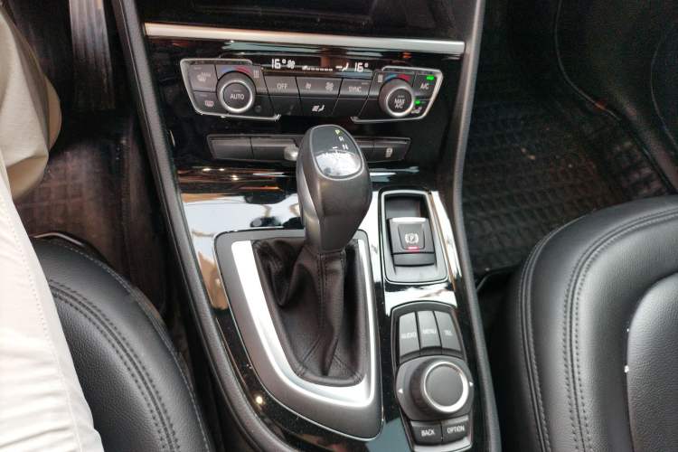 Used BMW 2 Series Active Tourer 2015 218i Leading Model Gear Lever