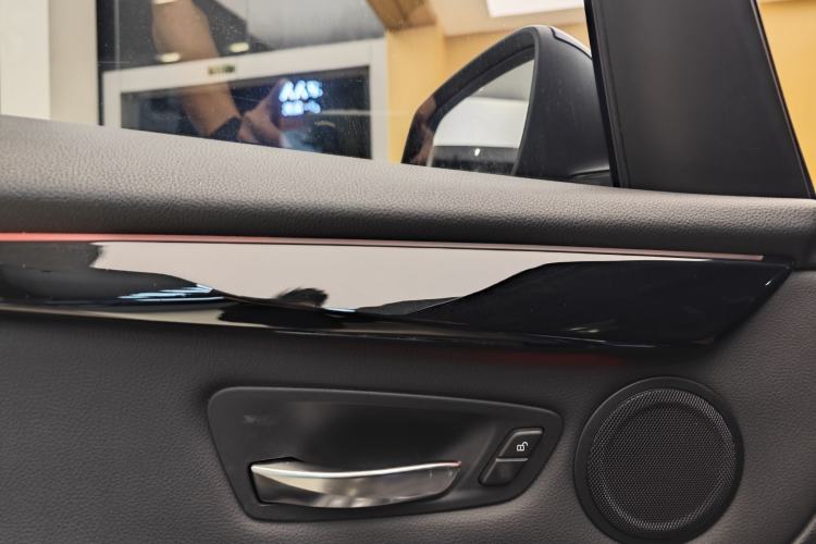 Used BMW 2 Series Active Tourer 2015 218i Sports Design Package Interior 2