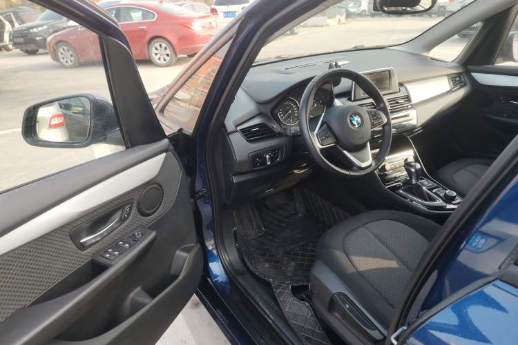 Used BMW 2 Series Active Tourer 2015 218i Leading Model Interior 3