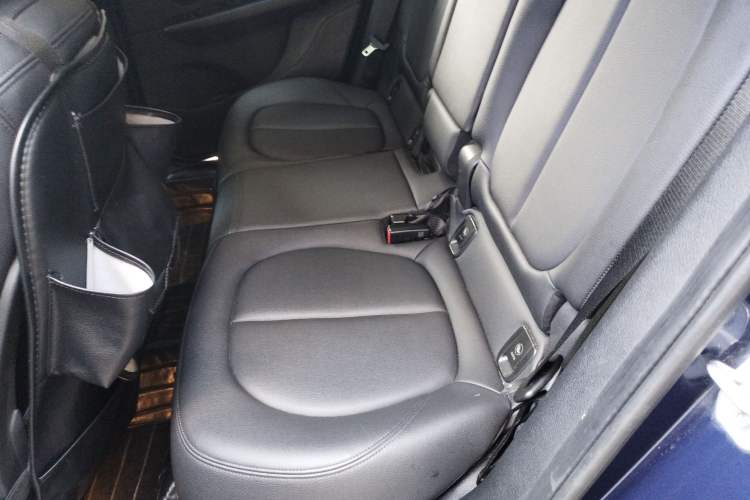 Used BMW 2 Series Active Tourer 2015 218i Sports Design Package Interior 4