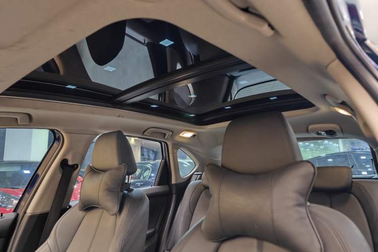 Used BMW 2 Series Active Tourer 2015 218i Sports Design Package Interior 6