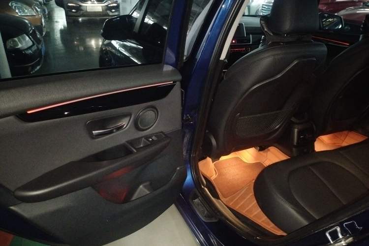 Used BMW 2 Series Active Tourer 2015 218i Sports Design Package Interior 8