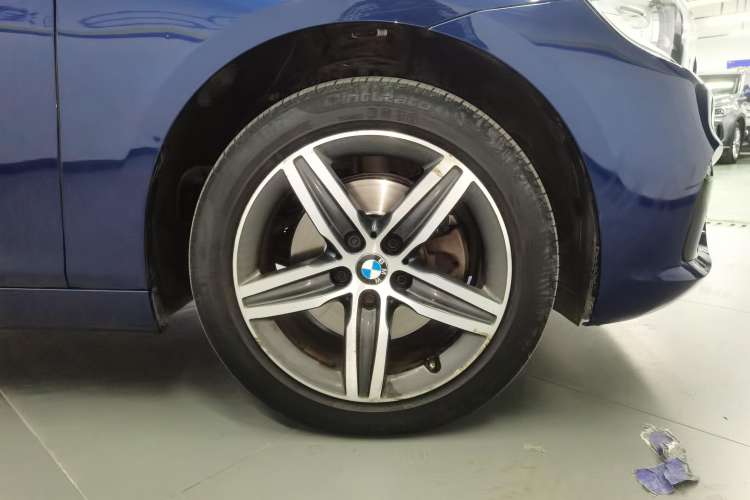 Used BMW 2 Series Active Tourer 2015 218i Sports Design Package Left Front Wheel Hub