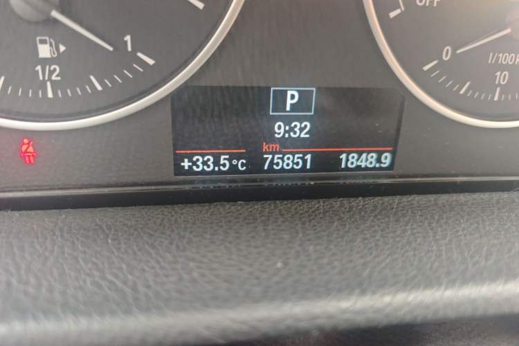 Used BMW 2 Series Active Tourer 2015 218i Sports Design Package Odometer Close Up