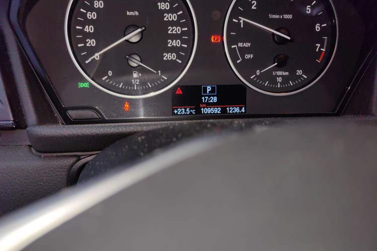 Used BMW 2 Series Active Tourer 2015 218i Leading Model Odometer Close Up